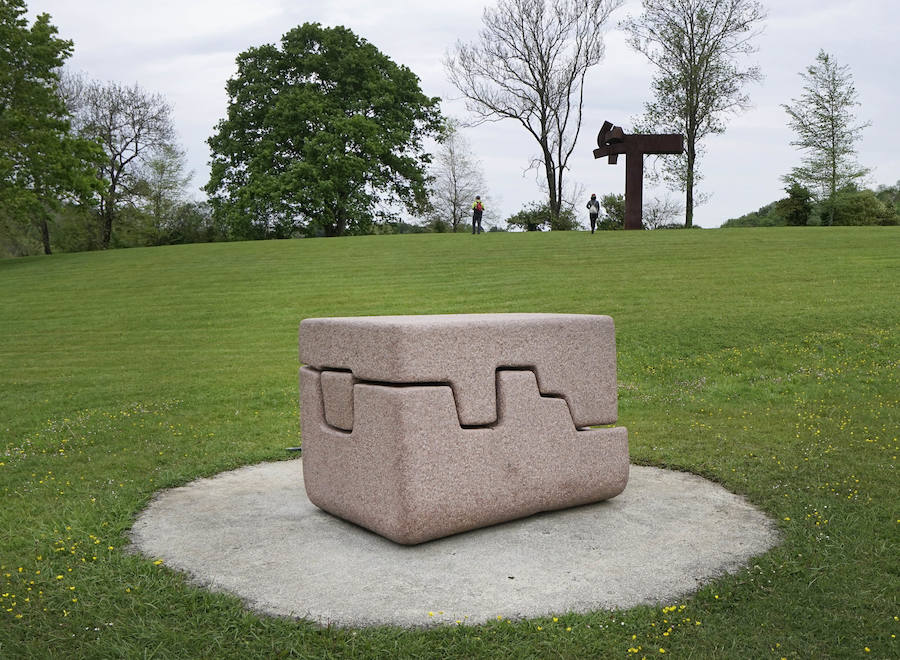 El público vuelve a dar vida a Chillida Leku