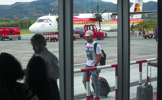 Hondarribia recupera hoy la normalidad aérea tras el acuerdo entre los pilotos y Air Nostrum