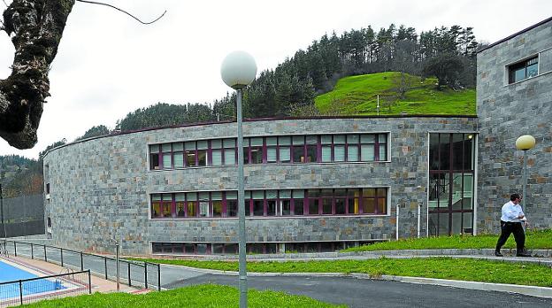 Archivan la denuncia sobre las relaciones sexuales en Ibaiondo entre menores y educadores