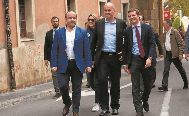 Los sondeos propios del PP les dan entre 90 y 100 escaños