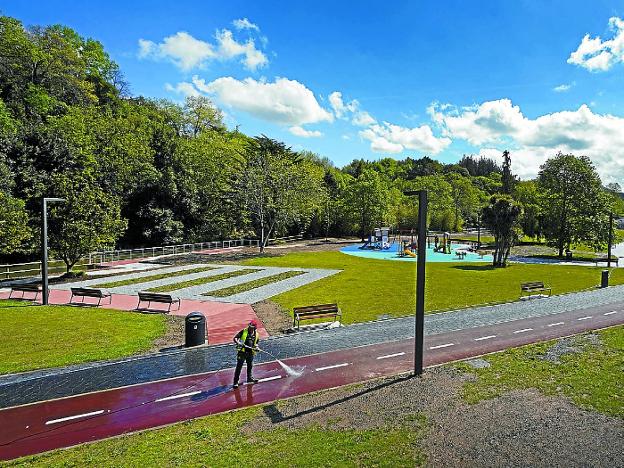 Parque fluvial, tamborradas y último pleno