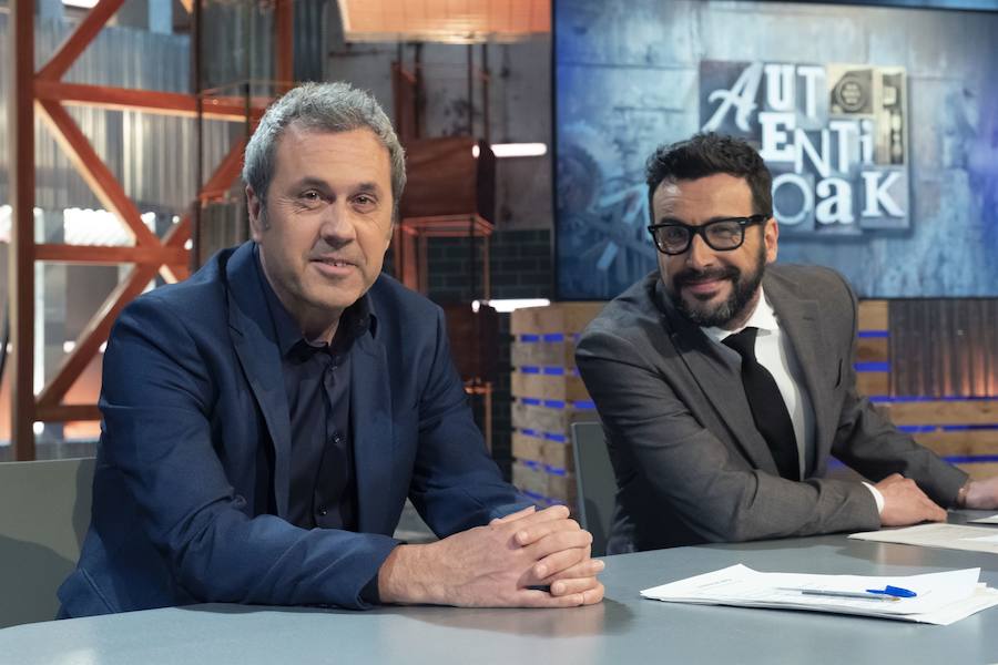 'Autentikoak' elkarrizketa saioa estreinatuko du ETBk Mikel Pagadi eta Fermin Etxegoienekin