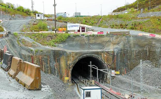 La obra del tercer hilo en Gaintxurizketa estará un año más parada al no licitarse los trabajos antes de octubre