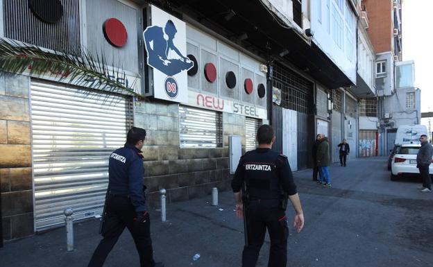 Cinco heridos en una reyerta a navajazos en un 'afterhour' de Santurtzi