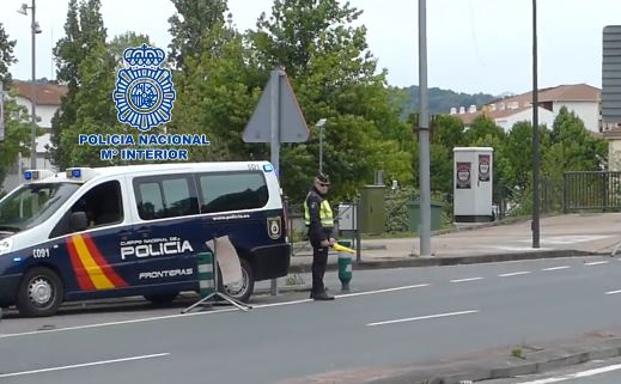 Desmantelan un grupo que traficaba con inmigrantes en la frontera de Irun