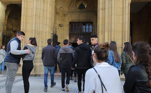 Testigos cifran entre 10 y 12 las personas que agredieron al menor fallecido