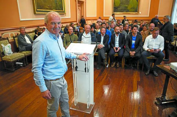 Antxon Mendia se encargó un año más de la presentación.
/DE LA HERA