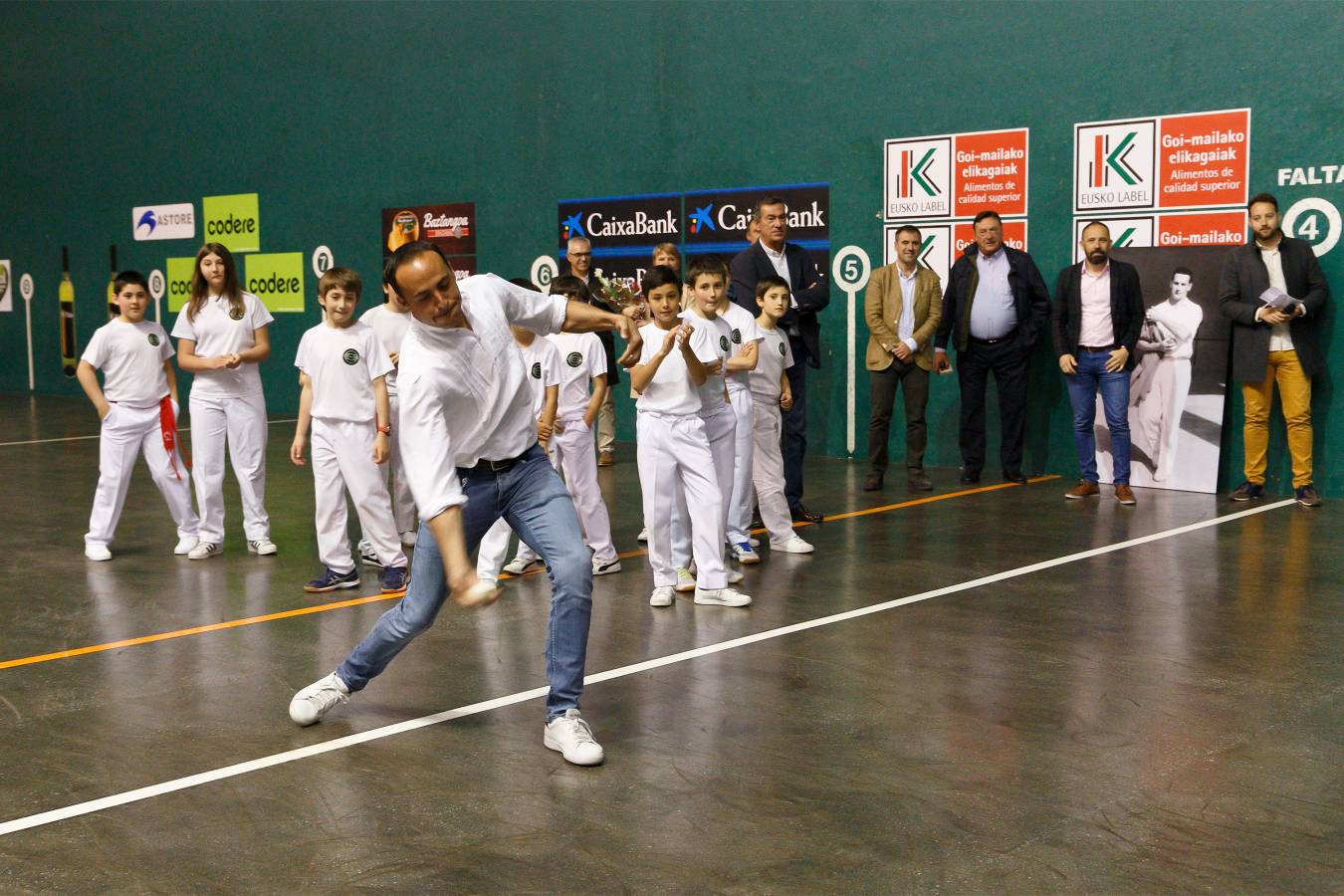 Homenaje a Miguel Gallastegui