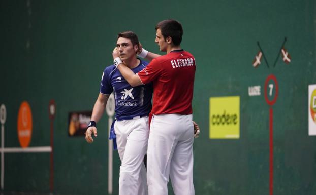 Elezkano II aprovecha los errores de Etxeberria (22-13)