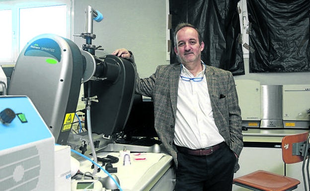 Un equipo de la UPV busca una vacuna para la malaria de la mano de Patarroyo