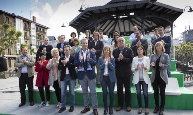 Olano arremete en Irun contra el «personalismo y aislamiento» de Santano