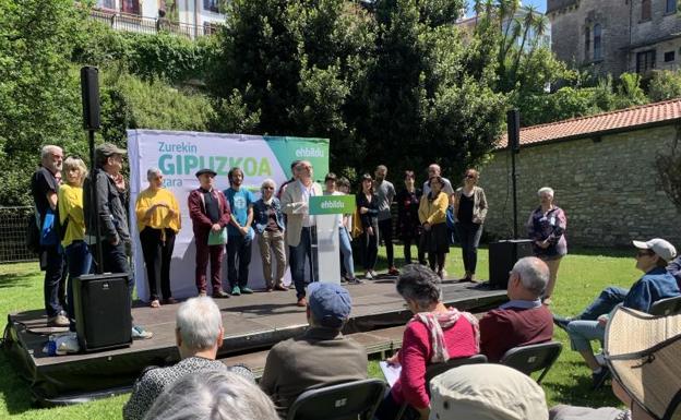 Izagirre promete que en el Alarde las mujeres participarán «con normalidad»