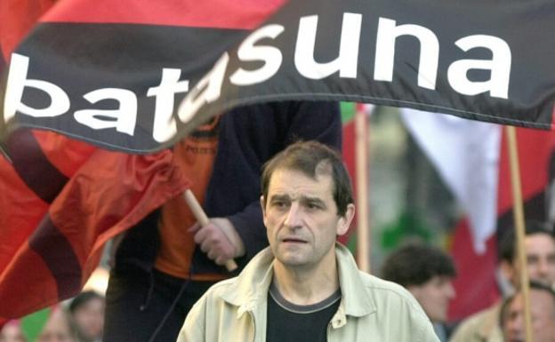 La voz que anunció la disolución de ETA