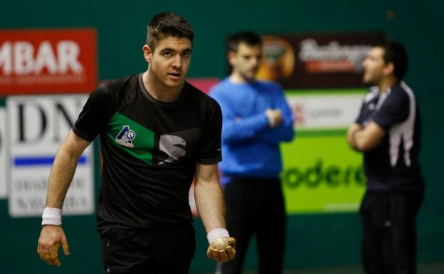 Iker Irribarria: «Elezkano II es mejor pelotari de lo que cree la gente»