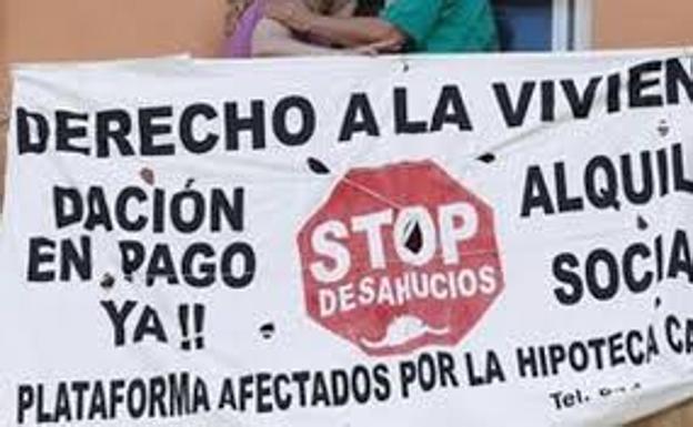 Stop Desahucios frena en Donostia un lanzamiento, aunque el piso ya había sido subastado