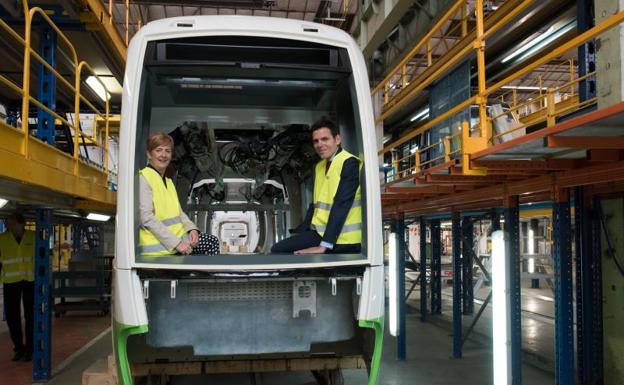 CAF construye los tranvías «extralargos» que en otoño comenzarán a circular por Vitoria
