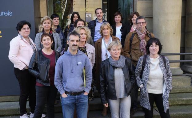 Agentes de la escuela pública acusan a Educación de no evitar la segregación