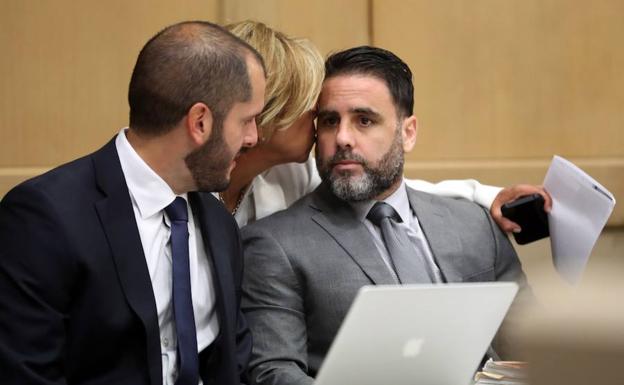 El jurado salva a Pablo Ibar de la muerte y le condena a permanecer en prisión de por vida