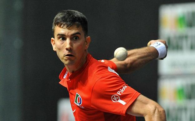 Urrutikoetxea mima su zurda