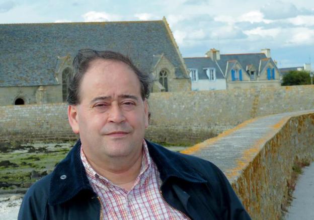 José Javier Abásolo: «En la novela no ensalzo a Sabino Arana, ni lo critico»