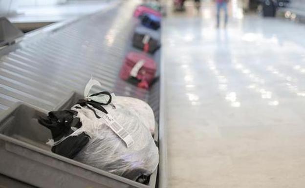 «Me prometieron 8.000 euros para traer una maleta con cocaína desde Perú pero no me pagaron»