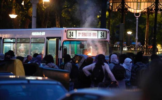 'Patria' recrea la 'kale borroka' en Donostia