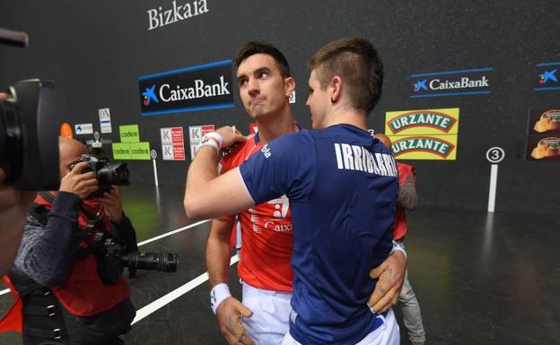Irribarria: «Estoy feliz, no todos los días se gana una txapela en el mano a mano»