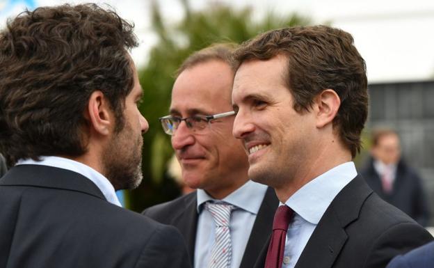 Casado exige a Sánchez que desautorice a la Abogacía por permitir que Junqueras y Puigdemont se acrediten como aurodiputados