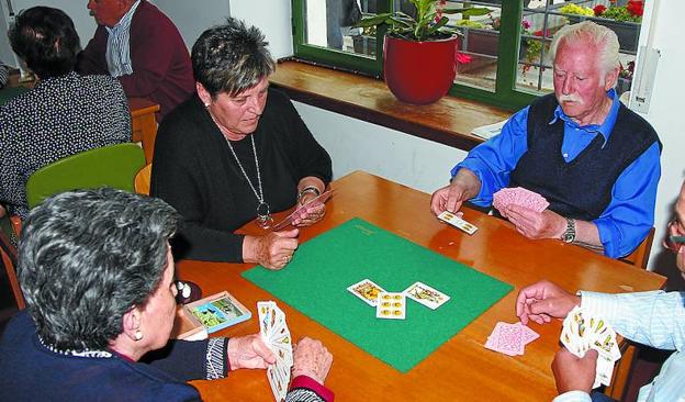 distintos juegos de cartas