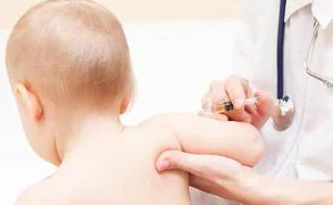 Osakidetza refuerza la vacunación infantil ante la meningitis