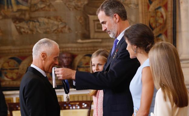 El empresario guipuzcoano Javier Roquero Ussia, condecorado por Felipe VI en el quinto aniversario como Rey