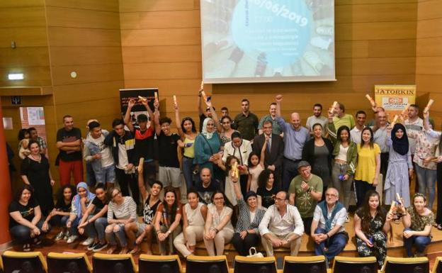 Diplomas para reconocer el esfuerzo de alumnos marroquíes