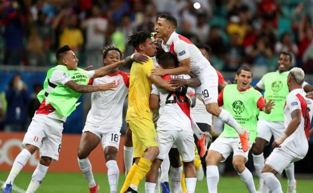Perú elimina a Uruguay en los penaltis