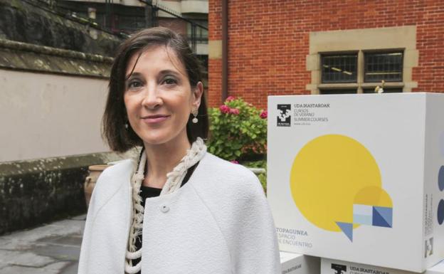 Sonia Ramos (Directora de Apoyo a las Víctimas del Terrorismo de Interior): «EH Bildu debió oír a las víctimas y no solo acudir al minuto de silencio»