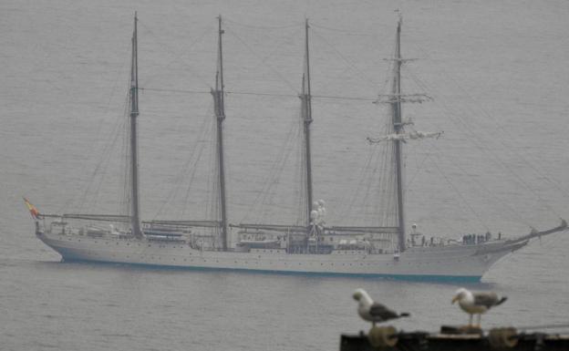 El 'Juan Sebastián Elcano' honrará en Gaztelugatxe a los marineros muertos