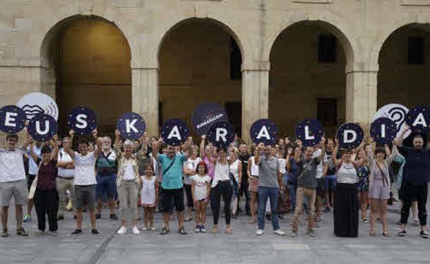 Euskaraldiaren simulakroa egingo dute Arabako lautadan