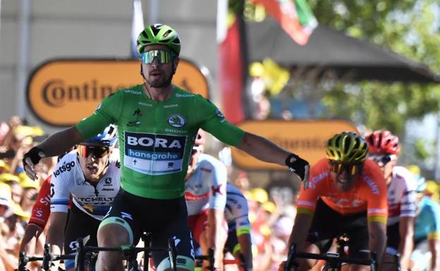 Cuando despertó, todavía estaba allí