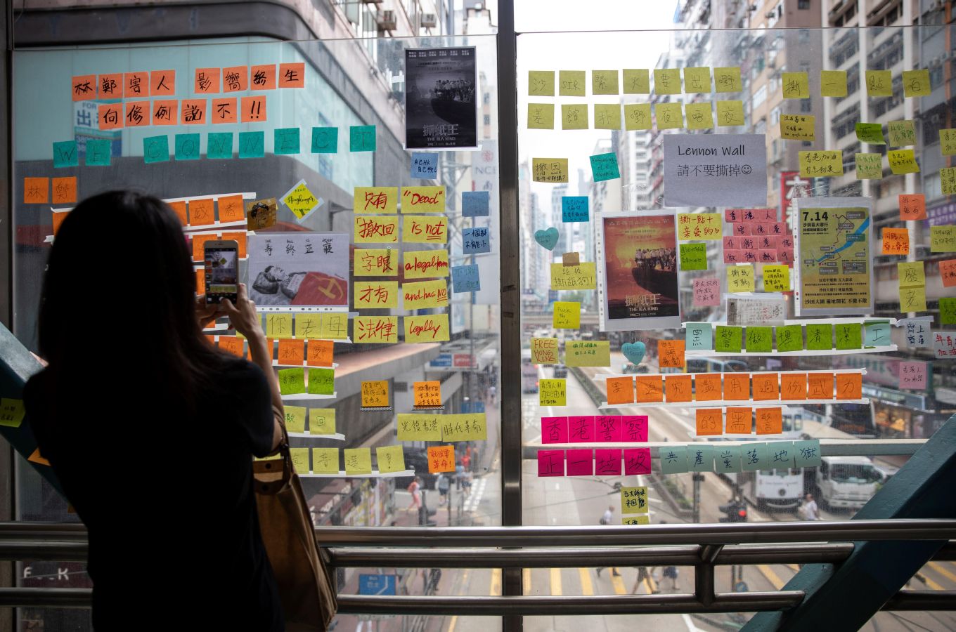 Los 'muros de Lennon' en Hong Kong