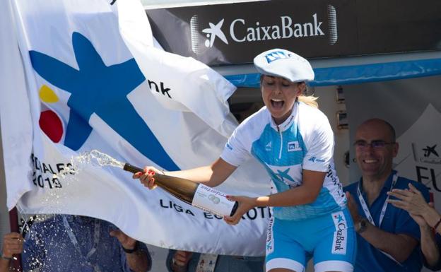 La Txiki calienta bajo el sol