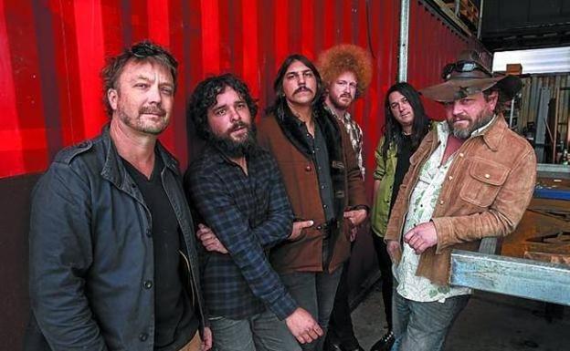 El rock mastodóntico de The Kill Devil Hills atronará esta noche en el Dabadaba