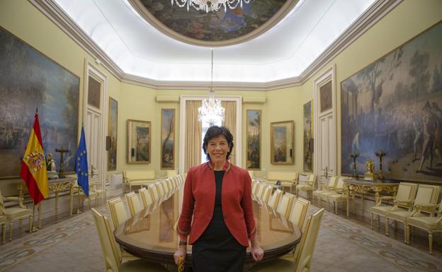 Isabel Celaá: «No podrá ser miembro del Gobierno quien sea desleal a la Constitución»