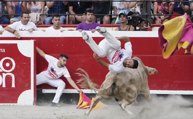 'Use' y 'Guindi' se reparten la txapela en el Concurso de Recortes Errekortari de Azpeitia