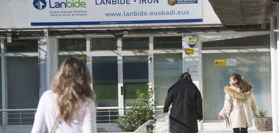 Gipuzkoa vuelve a ganar empleo en julio frente a la caída en el resto de Euskadi