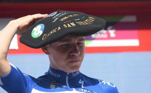 Evenepoel: «Repartí los bidones, sentí que me encontraba bien y seguí el ataque»