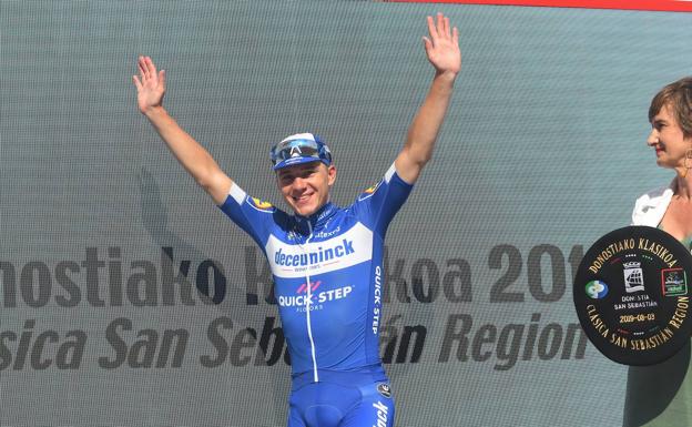 La victoria de Evenepoel en la Clásica confirma el asalto de los jóvenes al primer nivel mundial