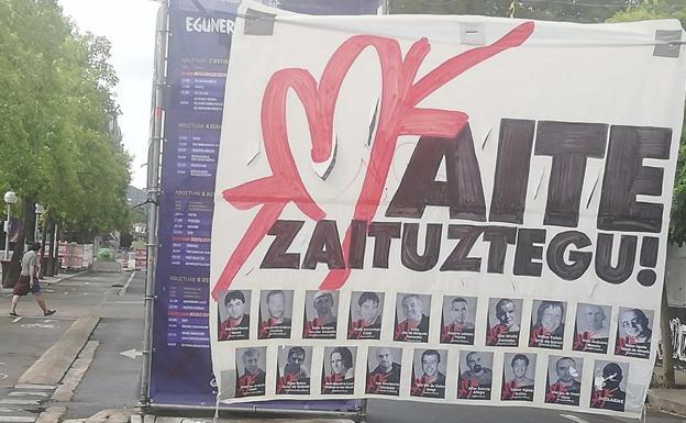 Covite critica un cartel en apoyo a 19 presos de ETA en las txosnas de Vitoria