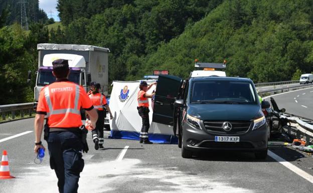 Un vecino de Gaintza de 73 años que circulaba en sentido contrario fallece en un choque en Gabiria