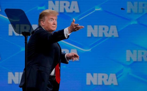 Trump reafirma el derecho a portar armas en EE UU tras los atentados de El Paso y Dayton