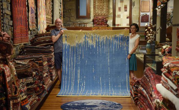 Una alfombra en homenaje a Elcano