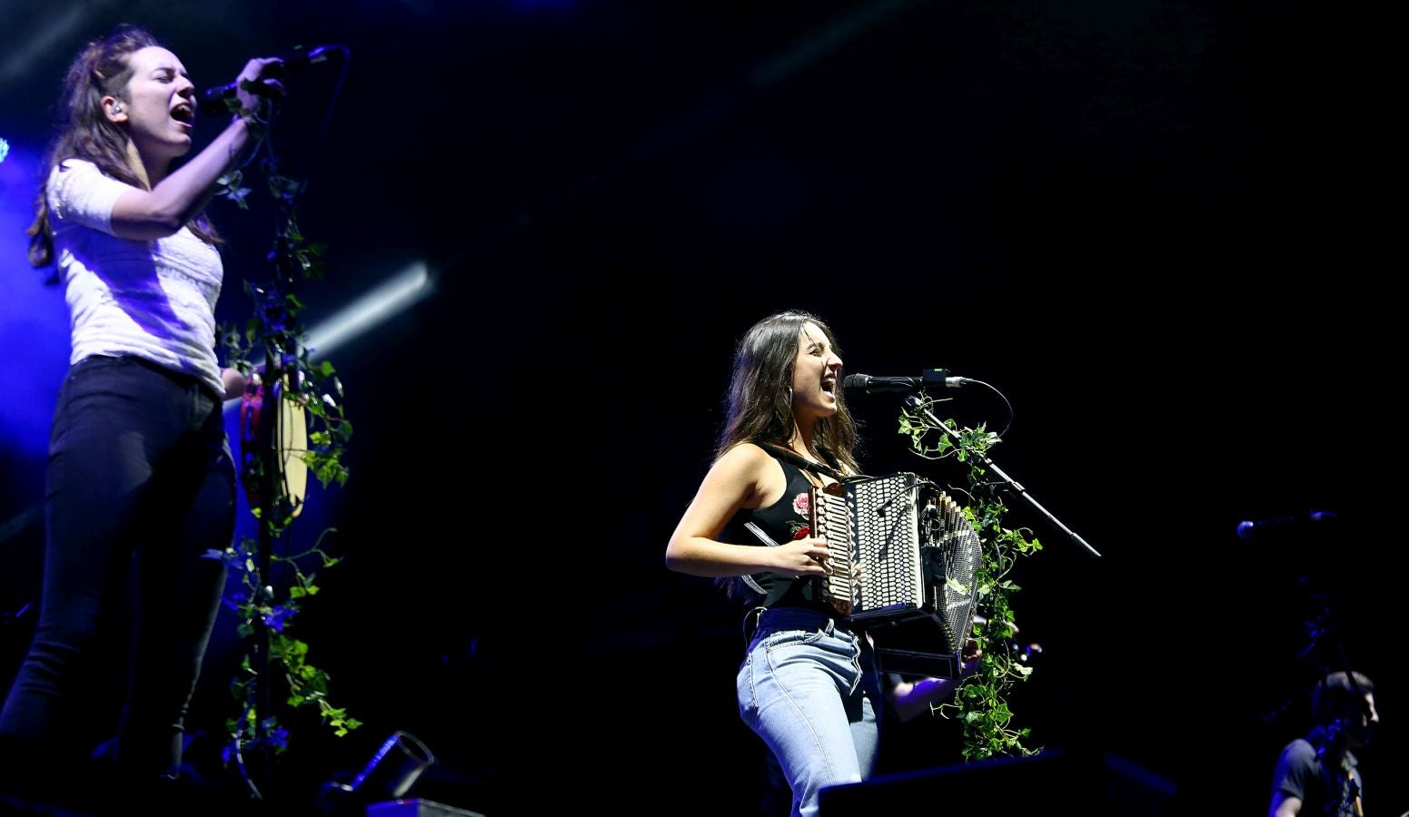 Euriak ez du itzali Huntzak piztutako jaia